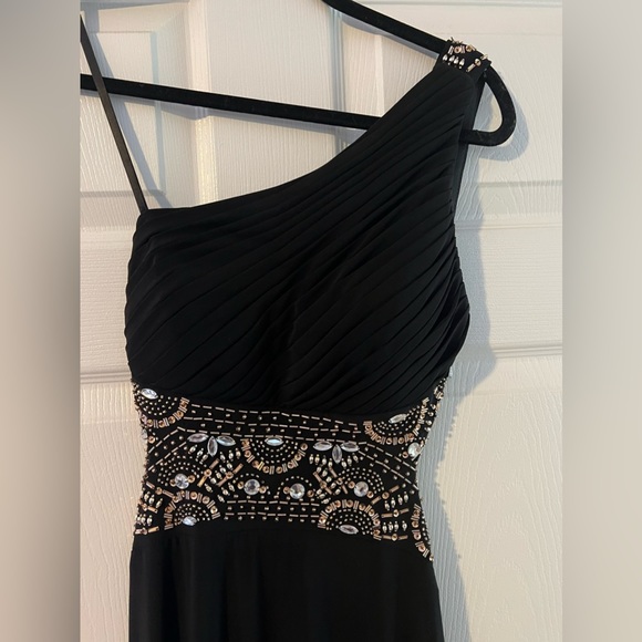 Black backless prom dress with sequence - Picture 3 of 7